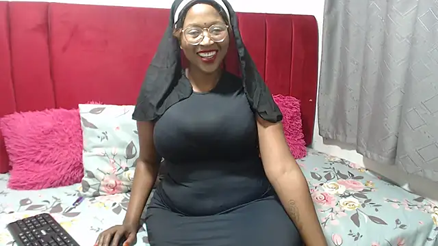 Snapshot of HipsDontLieX95 chatting on 05.13.26 HipsDontLieX95 online show from 05.13.26