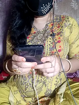 Snapshot of HotGirl23231 chatting on 05.30.26 HotGirl23231 online show from 05.30.26