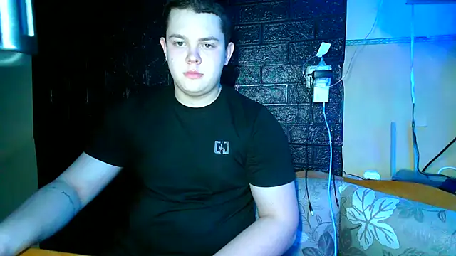 Snapshot of CuteButNaughty_ chatting on 01.06.26 CuteButNaughty online show from 01.06.26