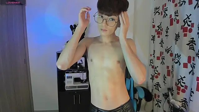 RYO BLEU  online show from 04.11.26