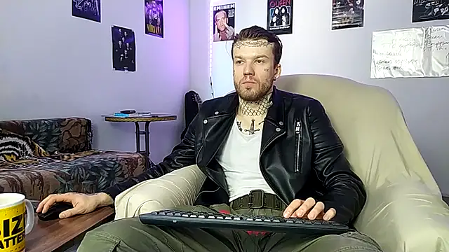 Huntall77 online show from 02.18.26