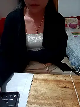 Feeling-hot online show from 12.20.25