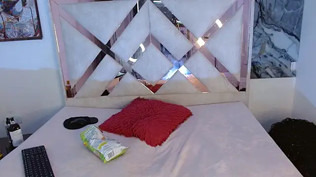 tael novacs online show from 12.14.25