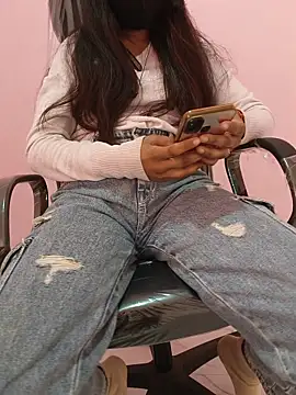 Iamyourdarling online show from 11.24.25