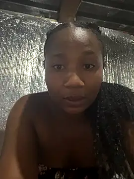 Snapshot of Berries_ chatting on 11.17.25 Berries online show from 11.17.25