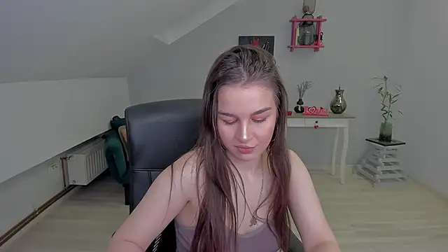 LouannaHart online show from 02.27.26