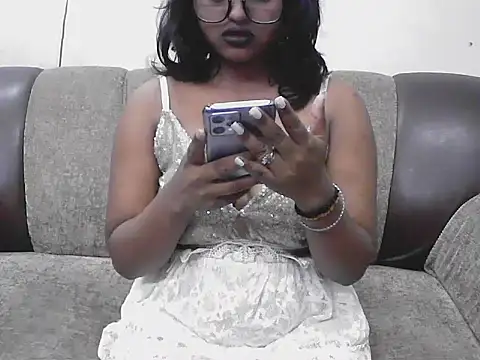 Soniya singh   online show from 04.02.26