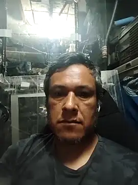 Snapshot of Riki121274 chatting on 11.18.25 Riki121274 online show from 11.18.25