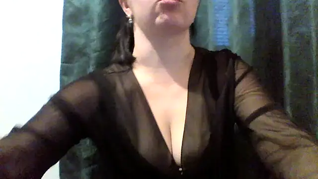 Snapshot of Vitalina282128 chatting on 02.13.26 Vitalina282128 online show from 02.13.26