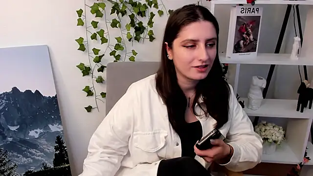 MikaClausing online show from 11.11.25