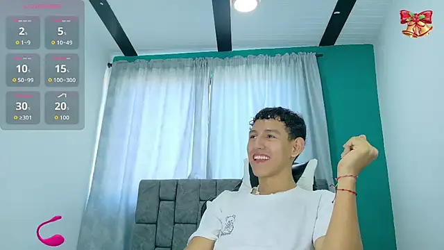 Snapshot of FelipeGonzalezz chatting on 11.27.25 FelipeGonzalezz online show from 11.27.25