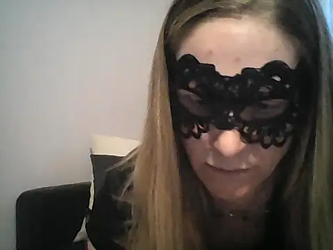 Snapshot of MelleEloa chatting on 12.05.25 MelleEloa online show from 12.05.25