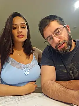 Snapshot of kelsecrets2 chatting on 11.12.25 kelsecrets2 online show from 11.12.25