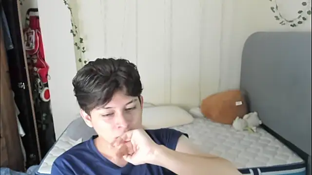 Snapshot of Felix_kitty chatting on 02.22.26 Felix kitty online show from 02.22.26