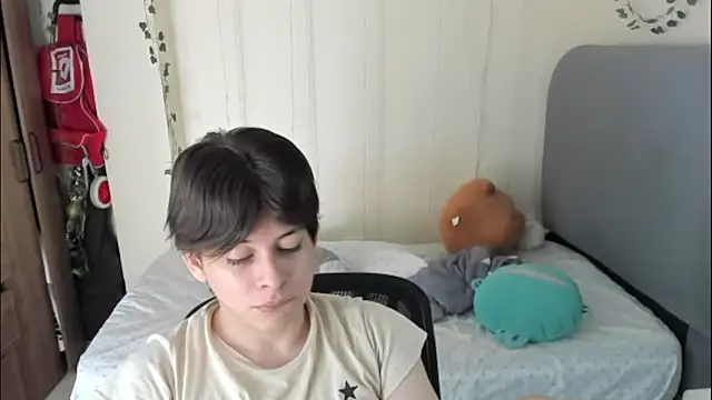 Snapshot of Felix_kitty chatting on 03.04.26 Felix kitty online show from 03.04.26