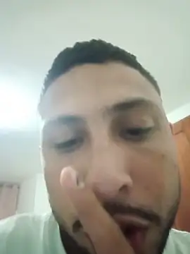 Snapshot of MAX_Jhonnson chatting on 11.17.25 MAX Jhonnson online show from 11.17.25