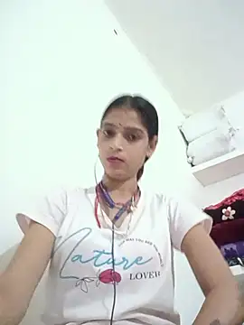 Snapshot of Mohnicute chatting on 07.29.26 Mohnicute online show from 07.29.26