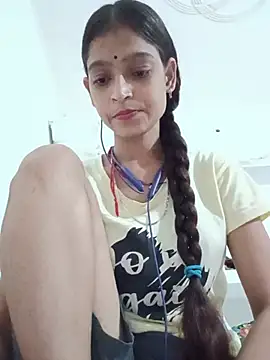 Snapshot of Mohnicute chatting on 07.31.26 Mohnicute online show from 07.31.26