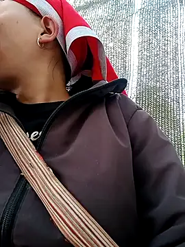 girl-hot2x online show from 01.11.26