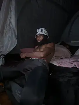 Snapshot of wearefreaks08 chatting on 11.27.25 wearefreaks08 online show from 11.27.25