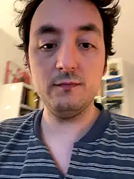 Snapshot of tinydock chatting on 11.11.25 tinydock online show from 11.11.25