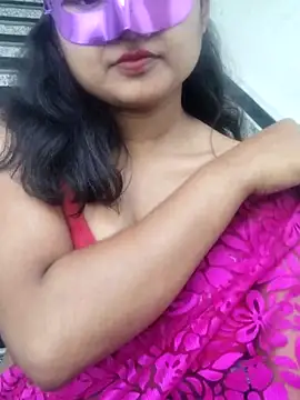 Snapshot of Hot-ruma chatting on 11.15.25 Hot-ruma online show from 11.15.25