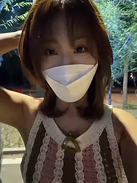 Snapshot of GG-BONG1 chatting on 07.18.26 GG-BONG1 online show from 07.18.26