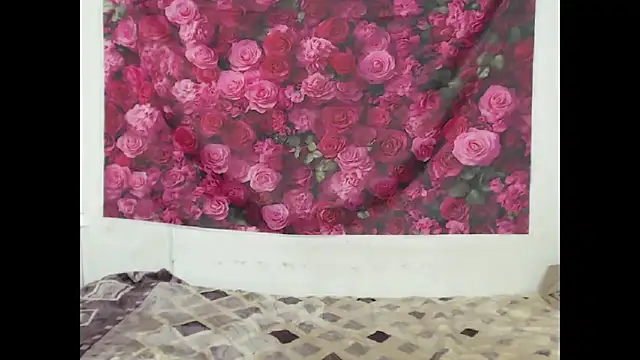 Sweeteboneycherry online show from 03.12.26