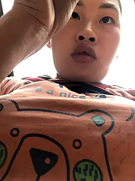 Snapshot of luna-sexxy chatting on 11.21.25 luna-sexxy online show from 11.21.25