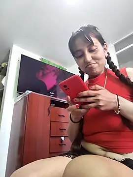 IsabellaaSwann online show from 11.21.25