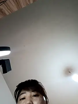 Nuomi6 online show from 04.17.26