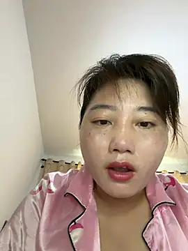 Snapshot of Nuomi6 chatting on 06.28.26 Nuomi6 online show from 06.28.26