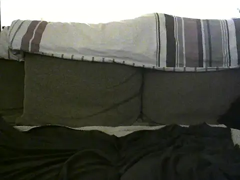 Snapshot of sssuka chatting on 11.13.25 sssuka online show from 11.13.25