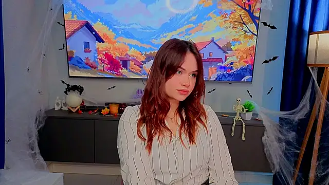 Snapshot of SigneBaille chatting on 11.18.25 SigneBaille online show from 11.18.25