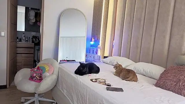 Snapshot of Iamnyxy chatting on 12.01.25 Iamnyxy online show from 12.01.25