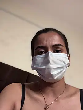 Snapshot of Hotrupali_19 chatting on 11.29.25 Hotrupali 19 online show from 11.29.25