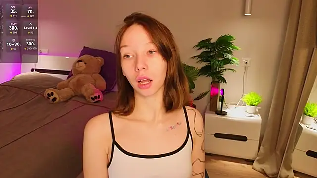 LilyPoetry  online show from 12.05.25