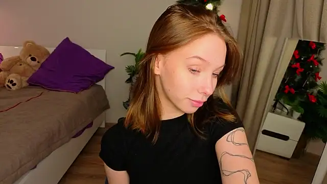 LilyPoetry  online show from 01.14.26