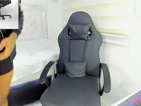 master leather online show from 12.03.25