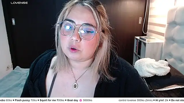 YiniBelle online show from 05.09.26