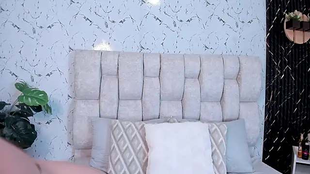 MadisonnLee online show from 11.12.25