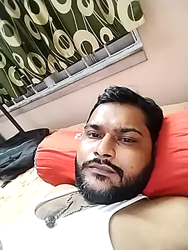 Snapshot of arobeshi chatting on 11.23.25 arobeshi online show from 11.23.25