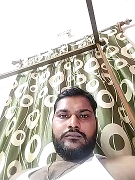 Snapshot of arobeshi chatting on 11.25.25 arobeshi online show from 11.25.25