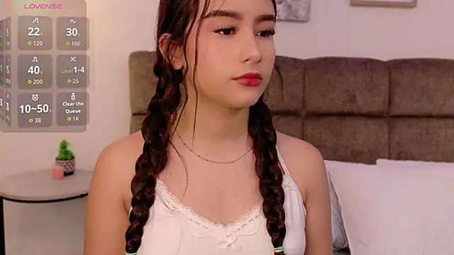 Sophie Honey18 online show from 11.29.25