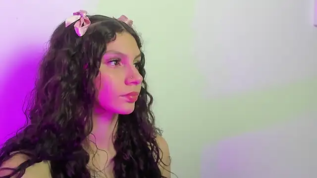 cloee20  online show from 12.19.25