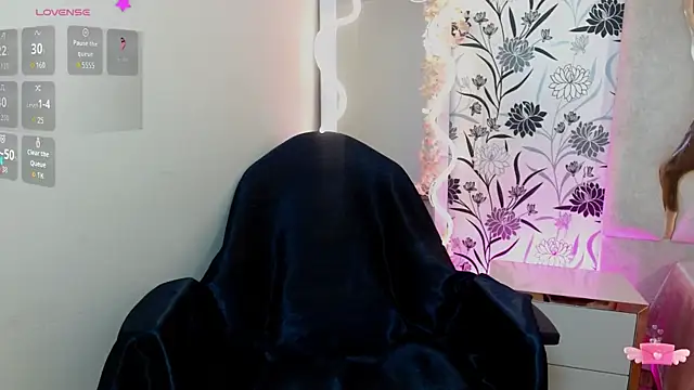 Joselyn tay online show from 01.10.26