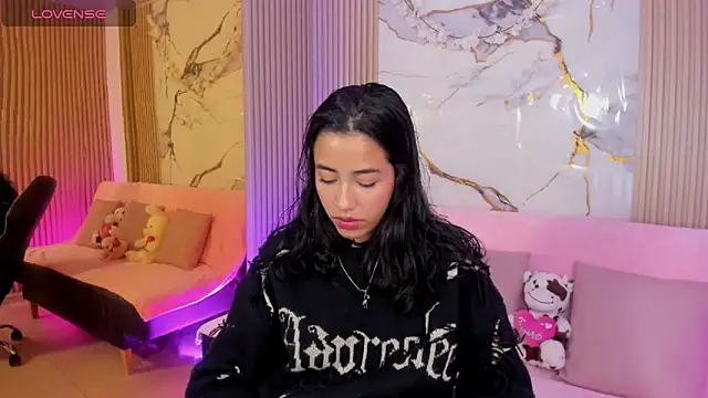 Joselyn tay online show from 06.03.26