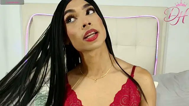 Daphne Hills online show from 04.04.26