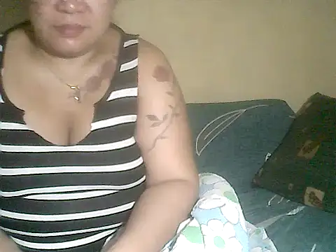 loriepinay46 online show from 03.16.26