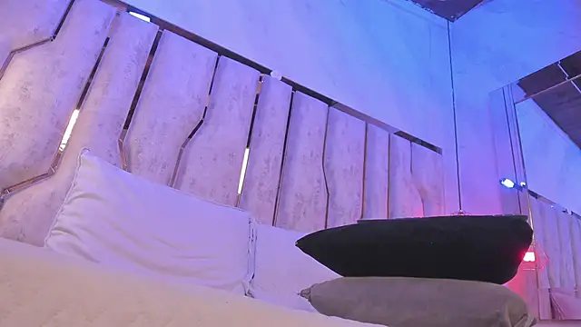 Snapshot of Caroline_palmerr chatting on 02.04.26 Caroline palmerr online show from 02.04.26